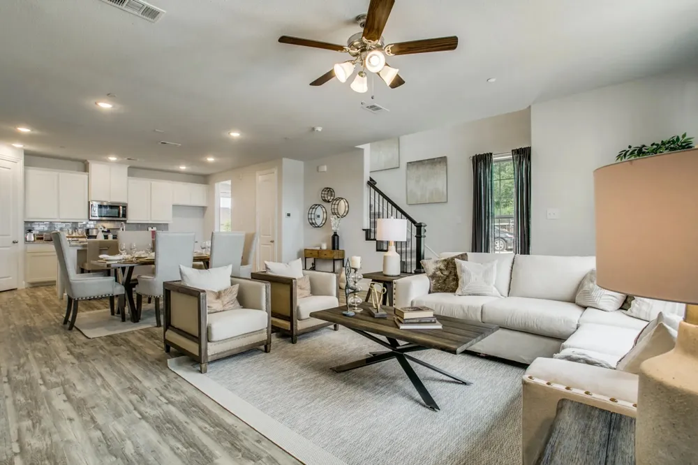 935 Ponds Edge Lane Euless, TX 76040