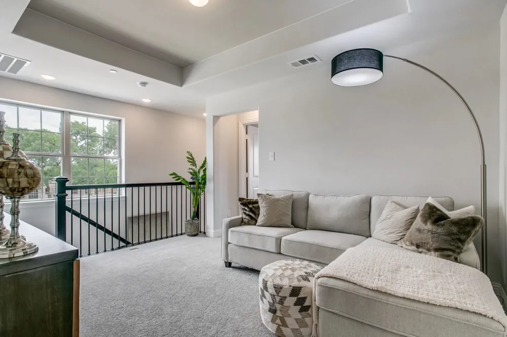 935 Ponds Edge Lane Euless, TX 76040