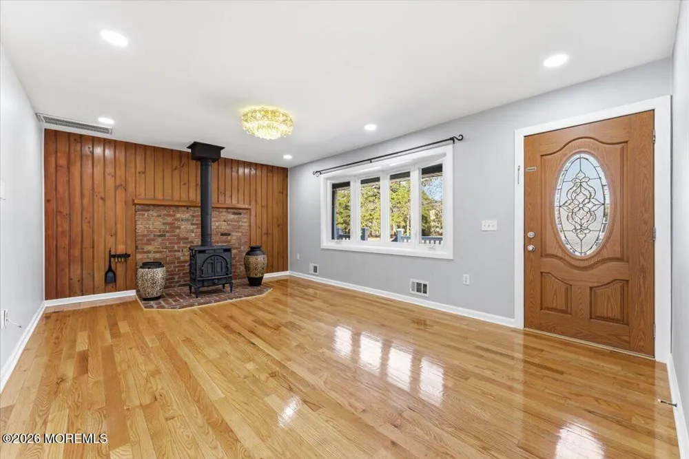 629 W Commodore Boulevard Jackson, NJ 08527