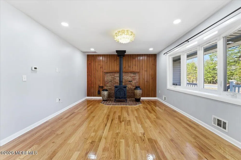 629 W Commodore Boulevard Jackson, NJ 08527