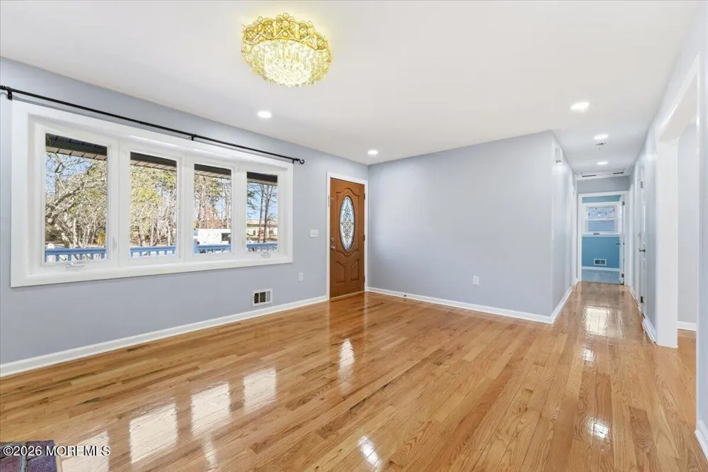 629 W Commodore Boulevard Jackson, NJ 08527