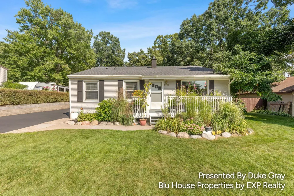5228 Larkin Avenue NE Plainfield Charter Township, MI 49321