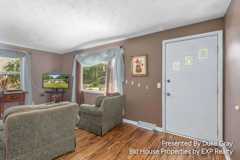 5228 Larkin Avenue NE Plainfield Charter Township, MI 49321