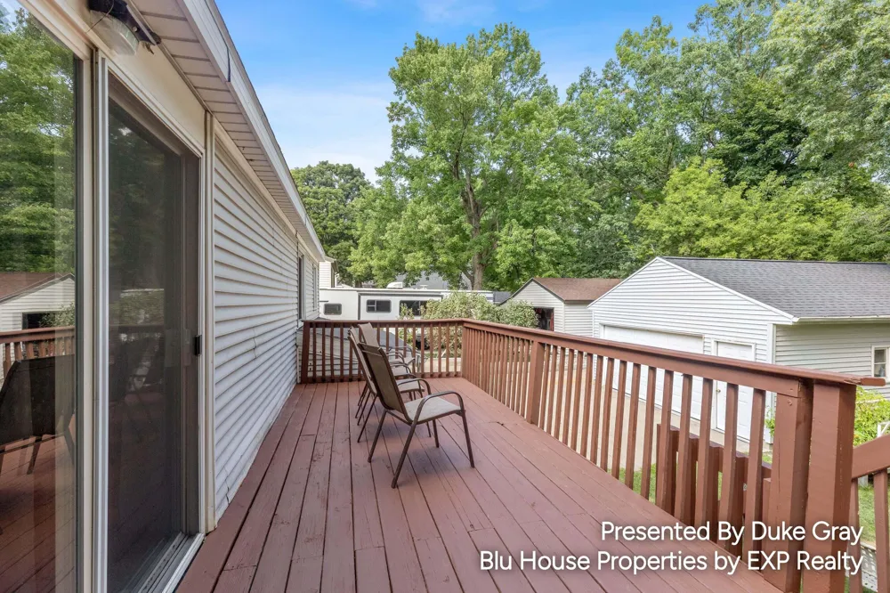 5228 Larkin Avenue NE Plainfield Charter Township, MI 49321