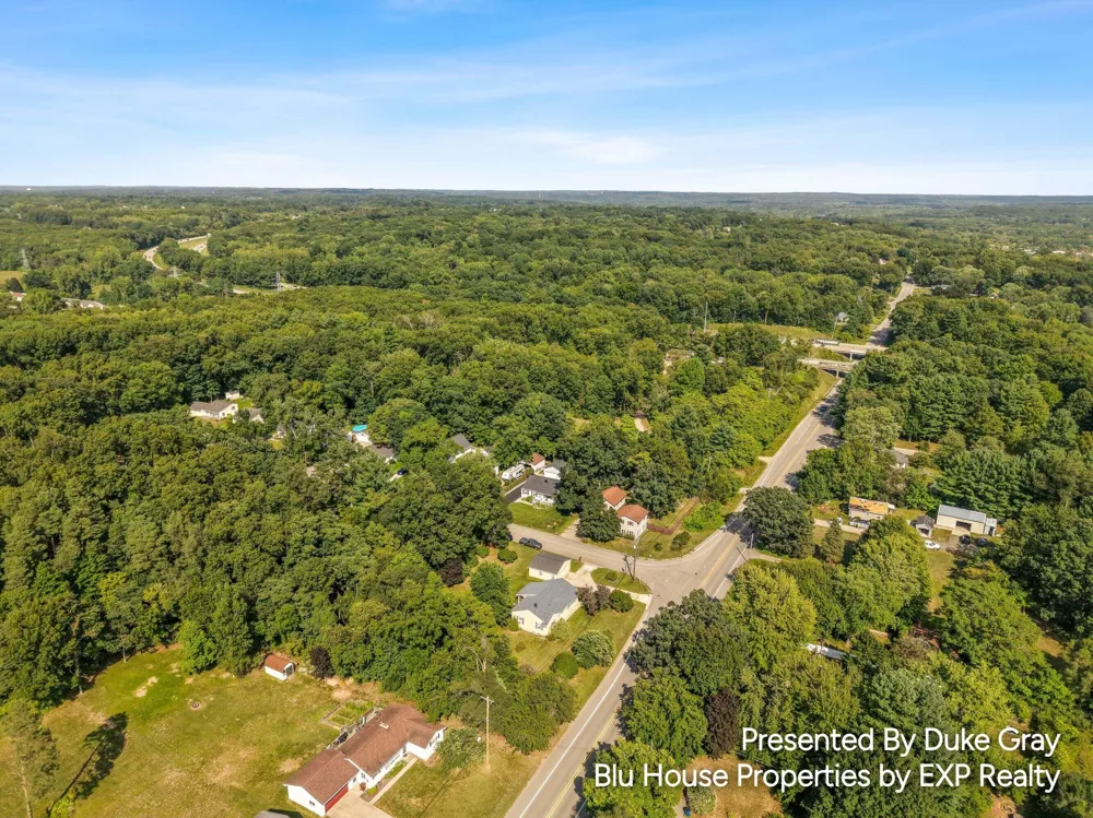 5228 Larkin Avenue NE Plainfield Charter Township, MI 49321