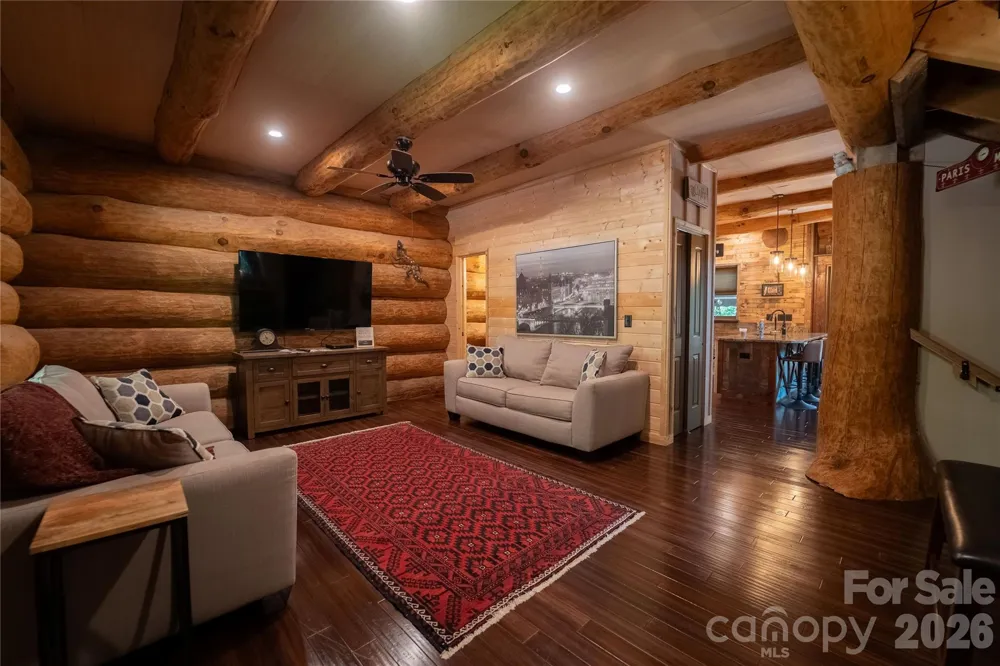 142 W Southwood Drive Brevard, NC 28712