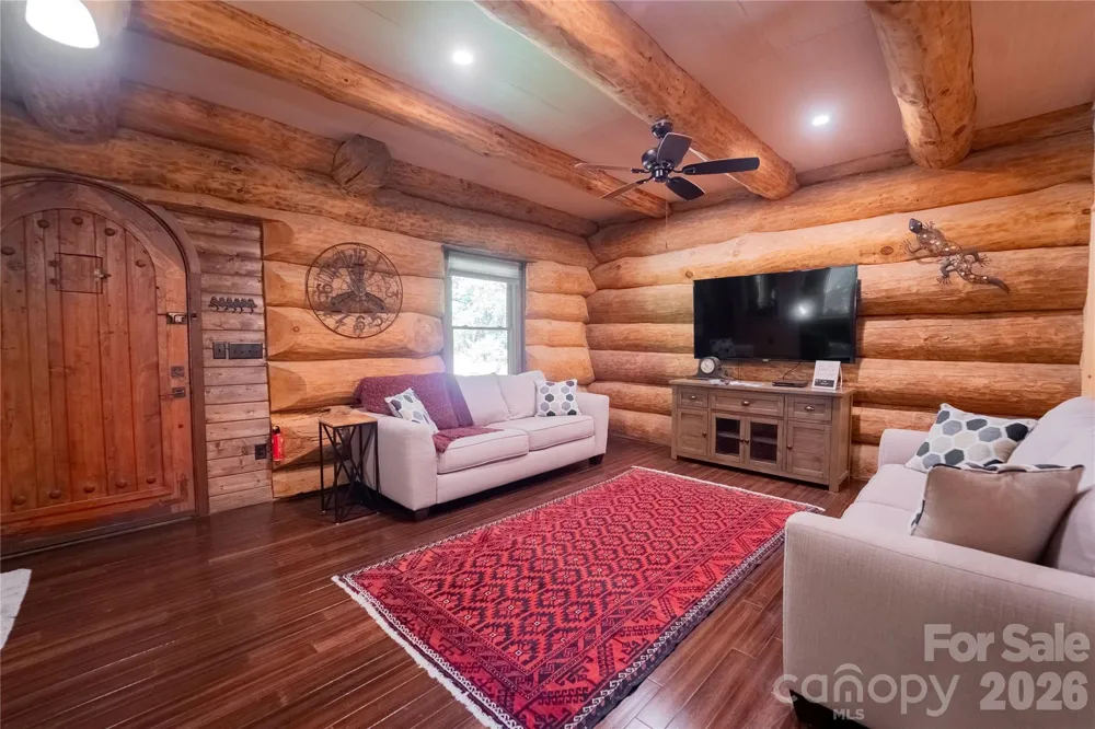 142 W Southwood Drive Brevard, NC 28712