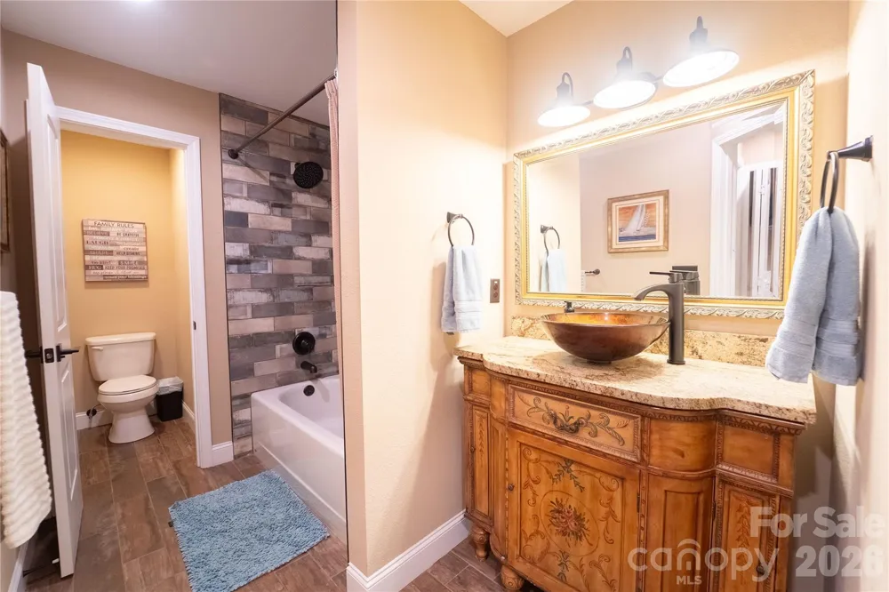 142 W Southwood Drive Brevard, NC 28712