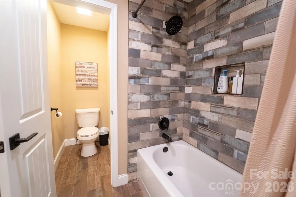 142 W Southwood Drive Brevard, NC 28712