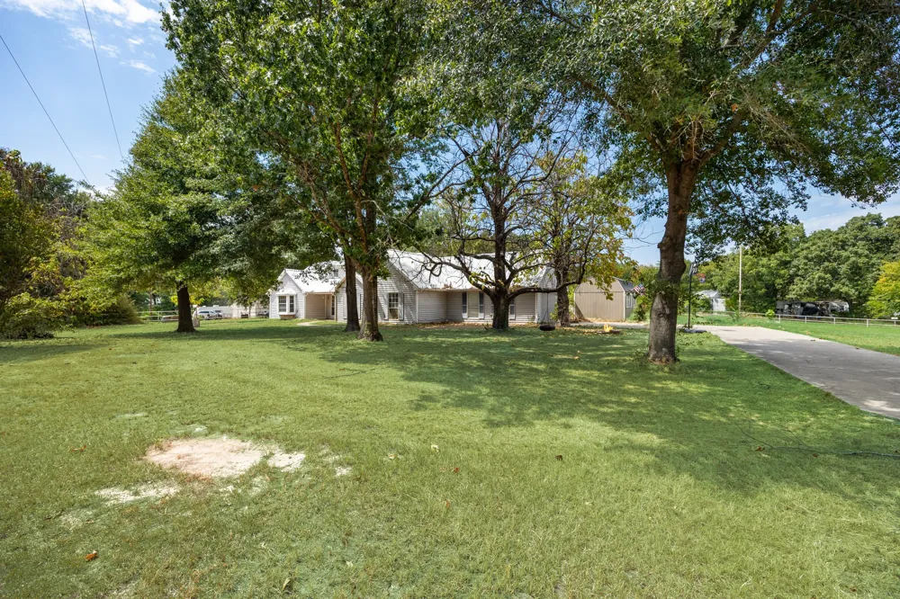 5910 County Road 3515 Quinlan, TX 75474