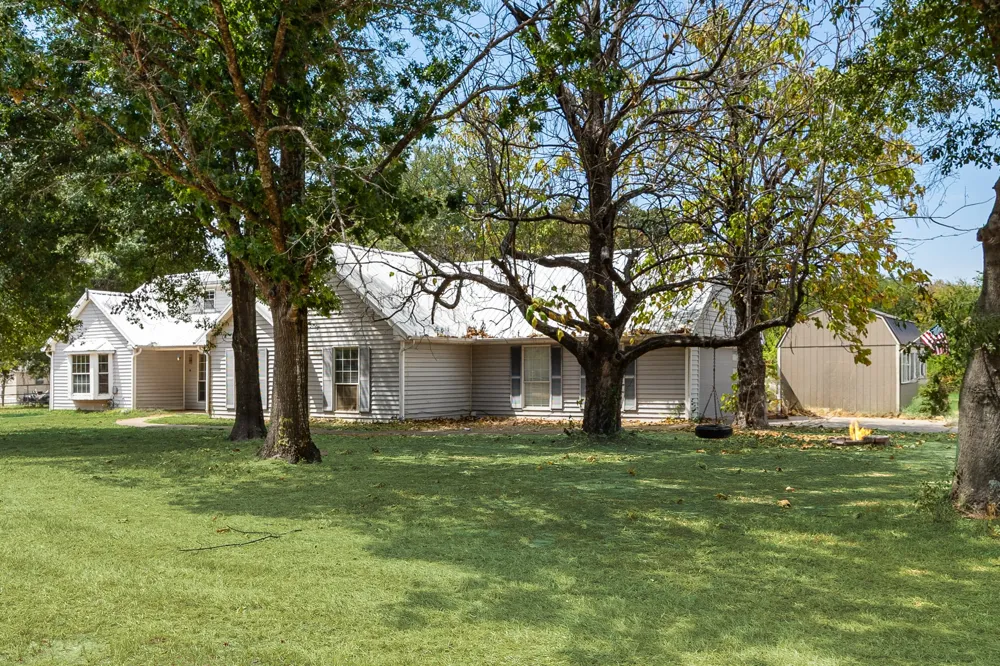 5910 County Road 3515 Quinlan, TX 75474