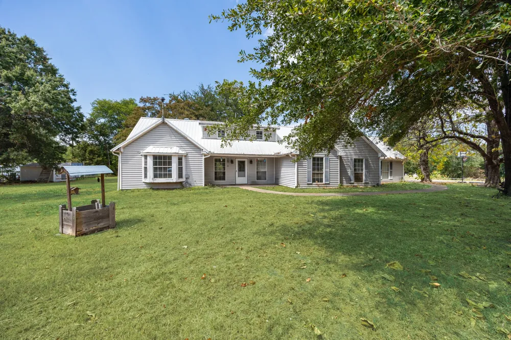 5910 County Road 3515 Quinlan, TX 75474