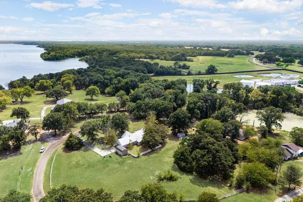 5910 County Road 3515 Quinlan, TX 75474