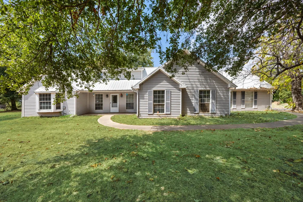 5910 County Road 3515 Quinlan, TX 75474