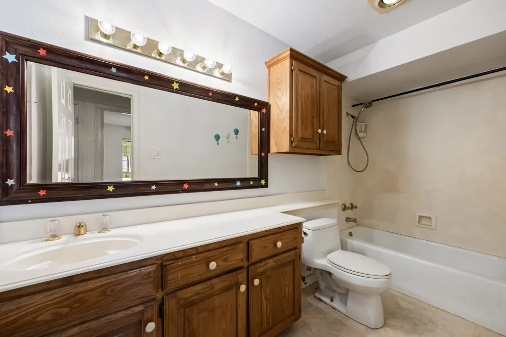 5910 County Road 3515 Quinlan, TX 75474