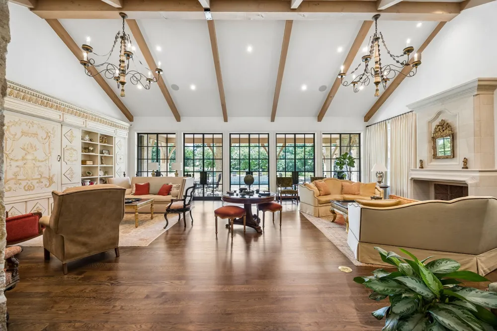 4111 Howard Road Waxahachie, TX 75165