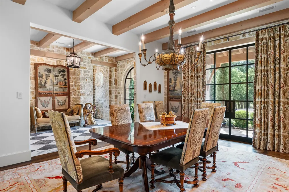 4111 Howard Road Waxahachie, TX 75165