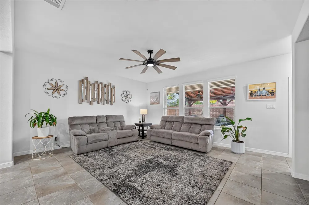 5817 Stream Drive Fort Worth, TX 76137