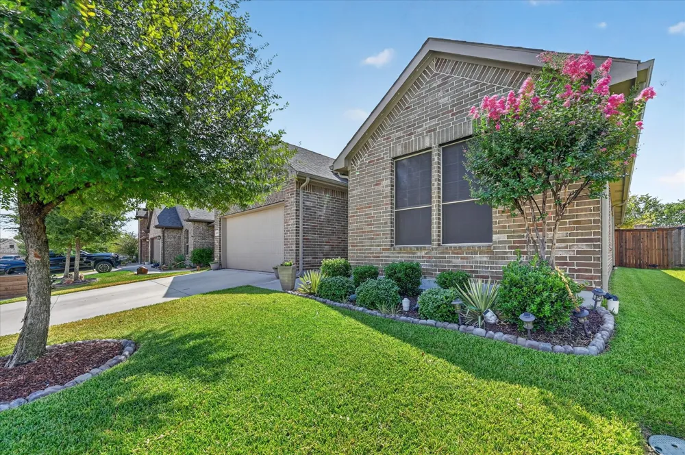 5817 Stream Drive Fort Worth, TX 76137