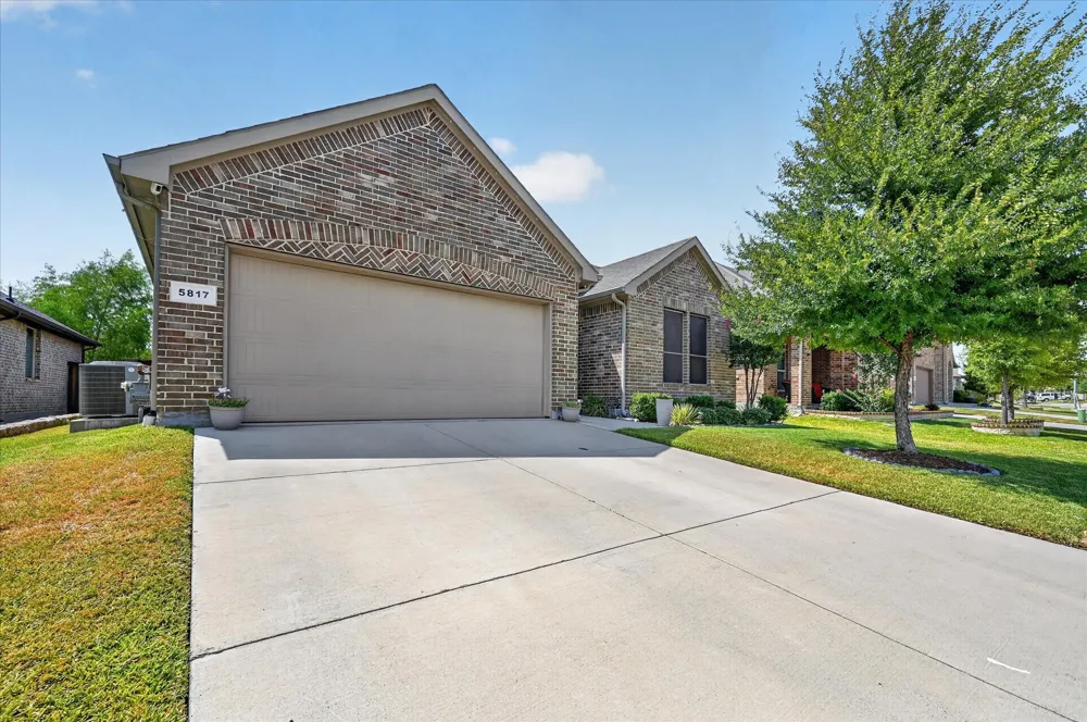 5817 Stream Drive Fort Worth, TX 76137