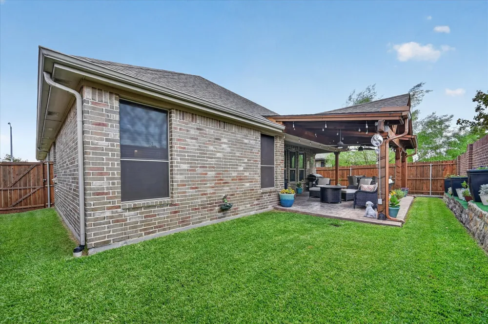 5817 Stream Drive Fort Worth, TX 76137
