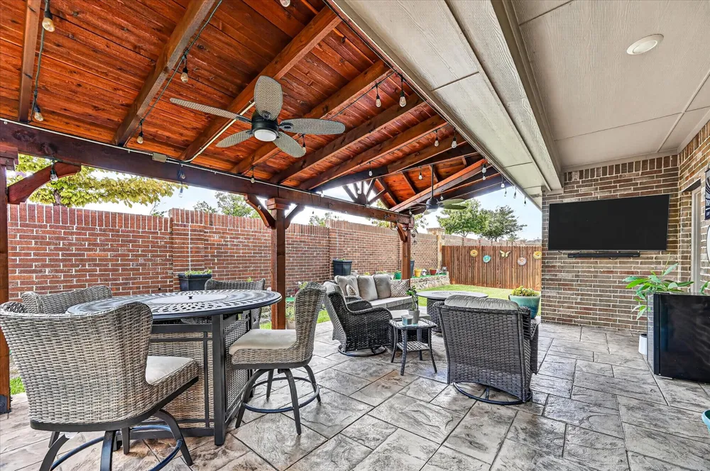 5817 Stream Drive Fort Worth, TX 76137
