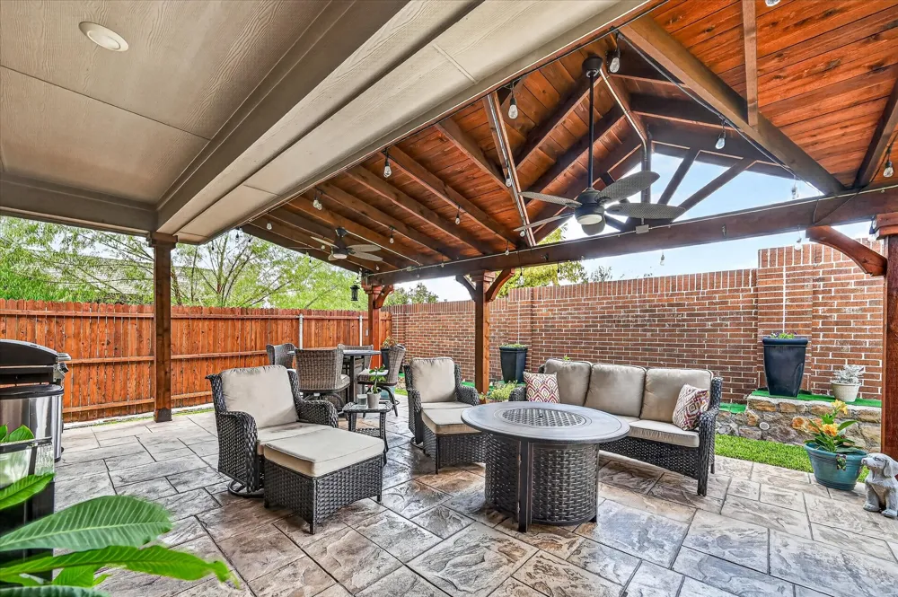 5817 Stream Drive Fort Worth, TX 76137