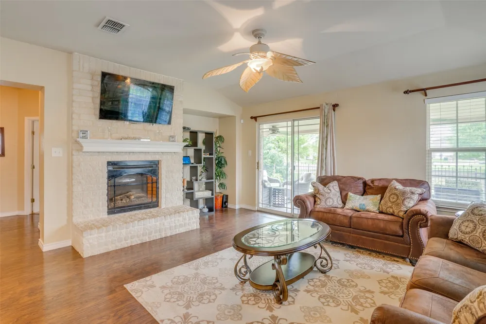 2035 Matagorda Lane Grand Prairie, TX 75052