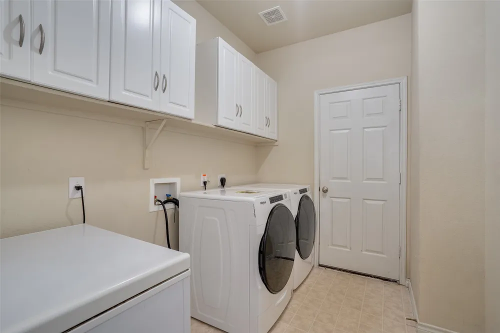 2035 Matagorda Lane Grand Prairie, TX 75052