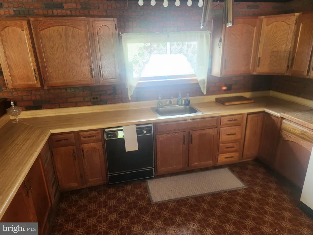 17059 SMITH VALLEY ROAD Mapleton Depot, PA 17052