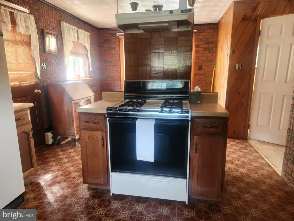 17059 SMITH VALLEY ROAD Mapleton Depot, PA 17052
