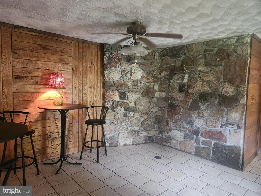 17059 SMITH VALLEY ROAD Mapleton Depot, PA 17052