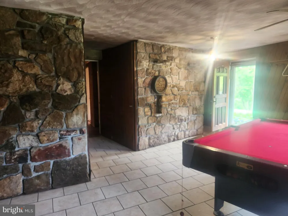 17059 SMITH VALLEY ROAD Mapleton Depot, PA 17052