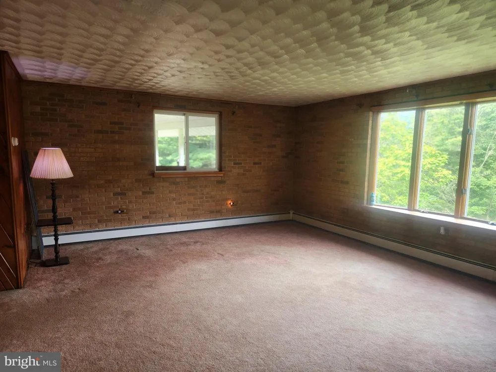 17059 SMITH VALLEY ROAD Mapleton Depot, PA 17052