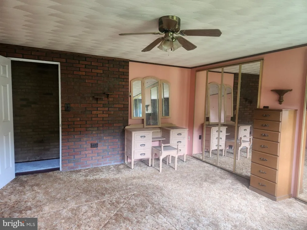 17059 SMITH VALLEY ROAD Mapleton Depot, PA 17052