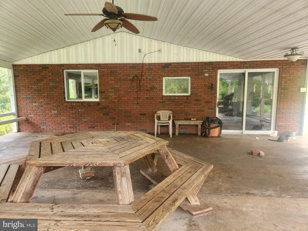 17059 SMITH VALLEY ROAD Mapleton Depot, PA 17052