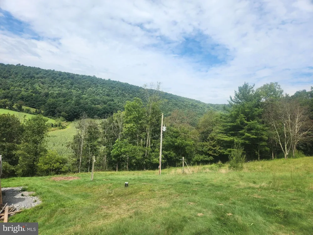 17059 SMITH VALLEY ROAD Mapleton Depot, PA 17052