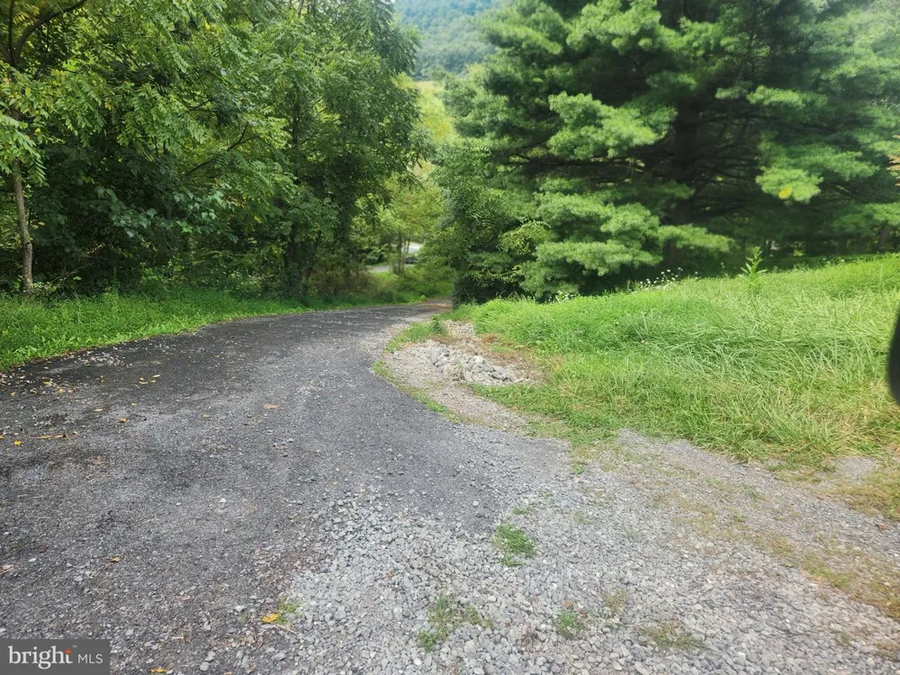 17059 SMITH VALLEY ROAD Mapleton Depot, PA 17052
