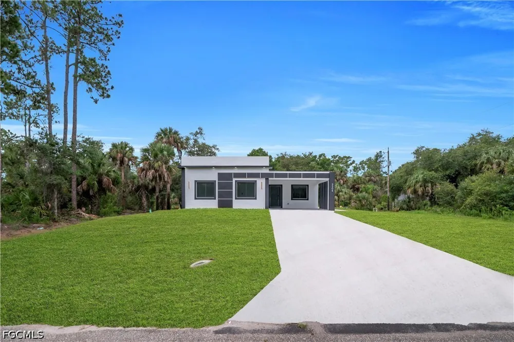E 15th Street Lehigh Acres, FL 33972