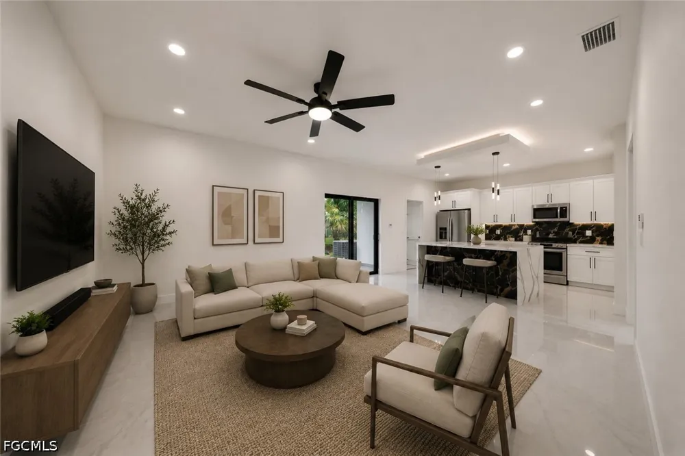 E 15th Street Lehigh Acres, FL 33972