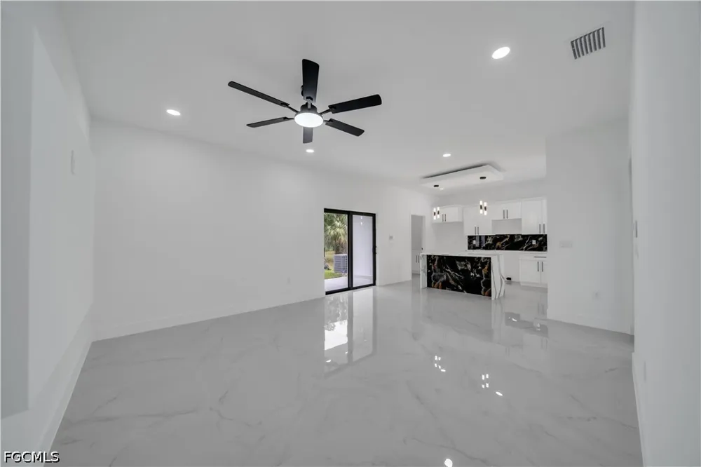 E 15th Street Lehigh Acres, FL 33972
