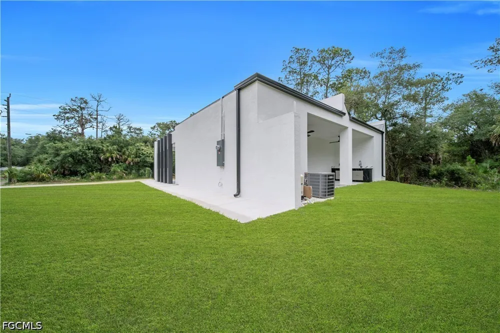 E 15th Street Lehigh Acres, FL 33972