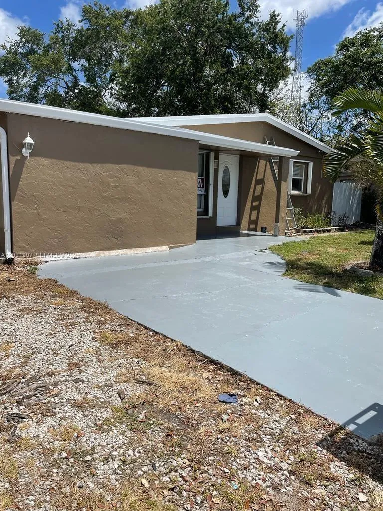 4041 SW 50th St Dania Beach, FL 33314