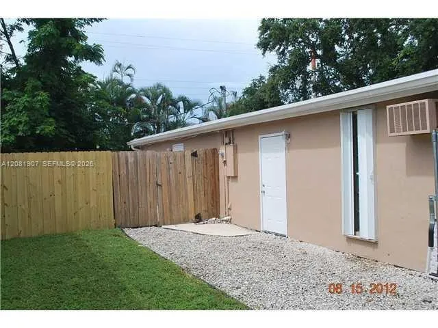 4041 SW 50th St Dania Beach, FL 33314