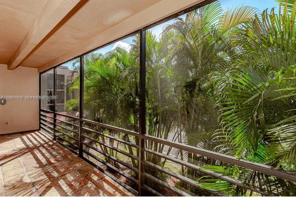4000 Hills Dr #29 Hollywood, FL 33021