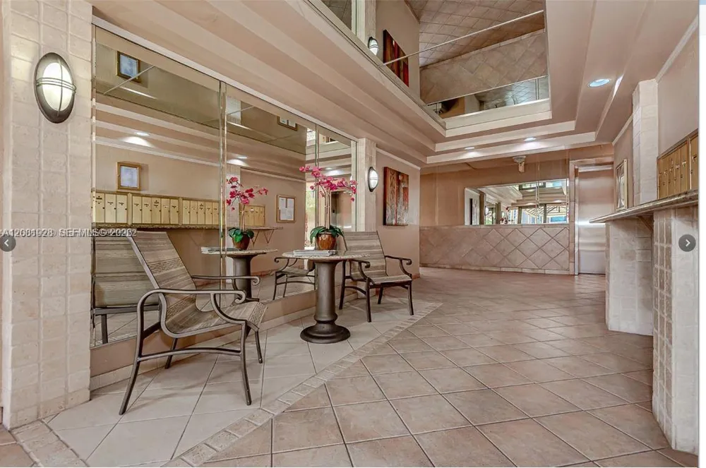 4000 Hills Dr #29 Hollywood, FL 33021