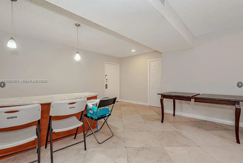 4000 Hills Dr #29 Hollywood, FL 33021
