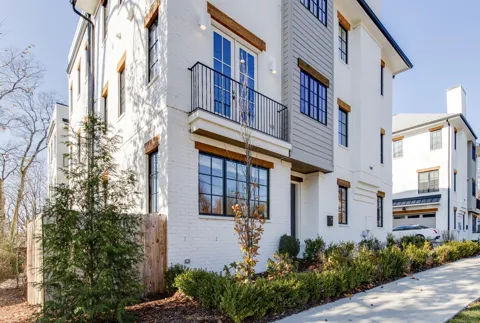 519 Chesterfield Ave #8