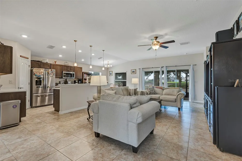 27131 ROANOKE DRIVE Leesburg, FL 34748
