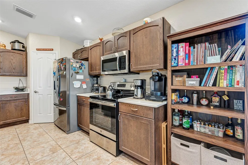 27131 ROANOKE DRIVE Leesburg, FL 34748